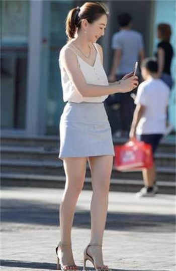 四川24岁女网红抖音号