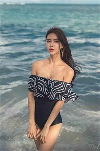 抖音女王精神小妹哭的视频
