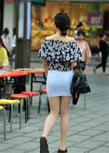 苍月奥特曼被怪兽打败