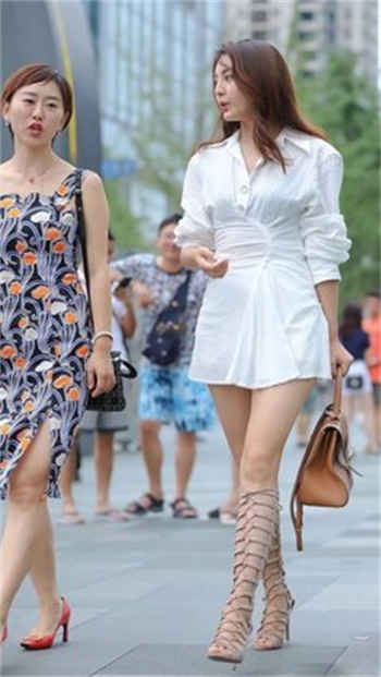 看到会计妈妈和领导