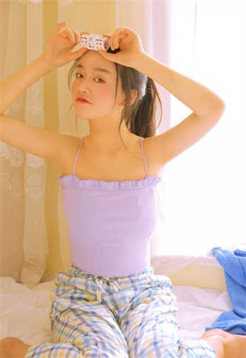 历谨修舒念微