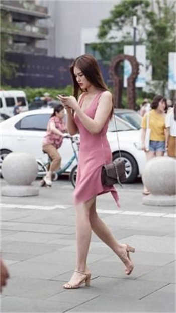 平安业务马丹丹穿着