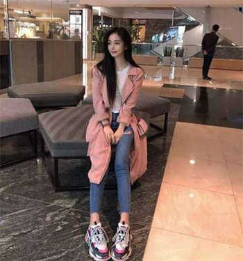 韩倩格之前干什么的