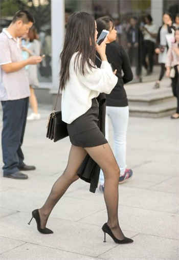 十二岁内侄女和姑父