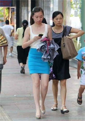 让老婆在床尖叫视频
