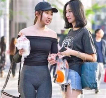 颜值女神公园散步搭讪