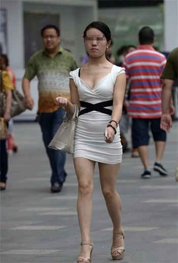 女辅警艳门事件