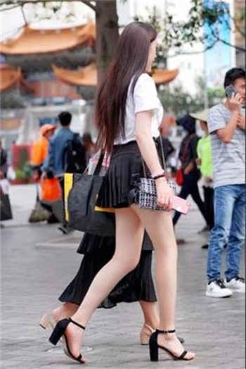 赵露思男人装