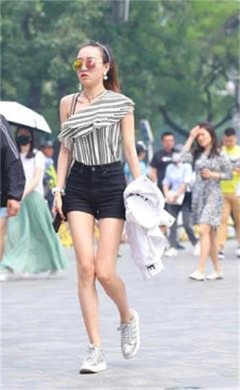 寡姐58张照片是什么意思