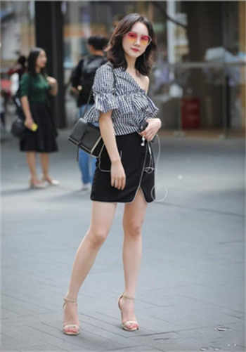 办公室老板欺负女员工