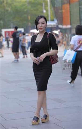 chloe vevrier大胸