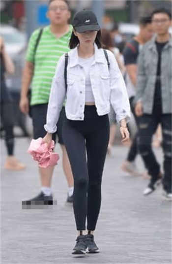 一定要爱你歌词